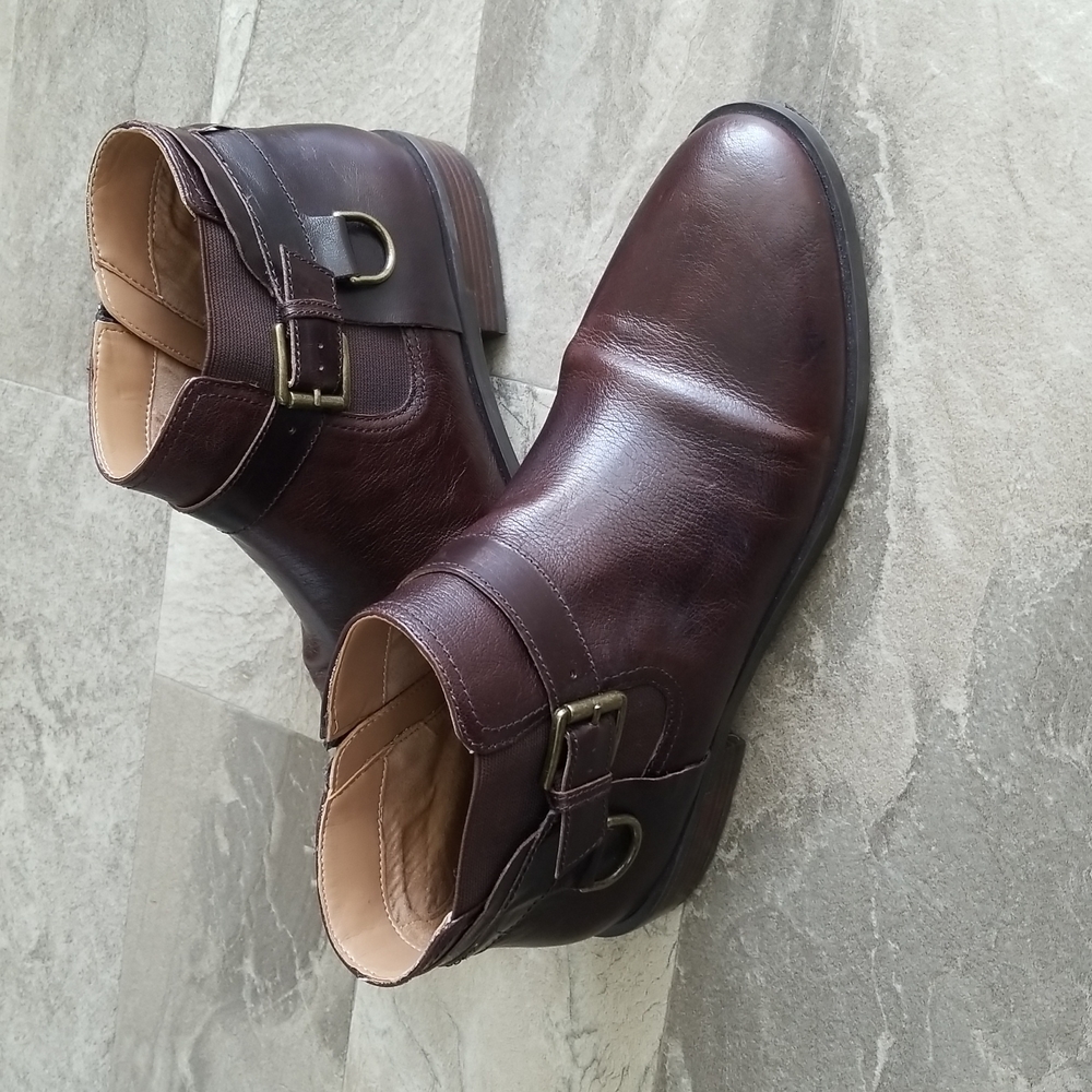 Aerosols leather booties 👢